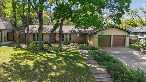 $1,444,000 | 2104 4 Oaks Lane, Austin, TX 78704