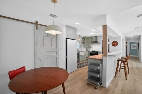 $1,444,000 | 2104 4 Oaks Lane, Austin, TX 78704