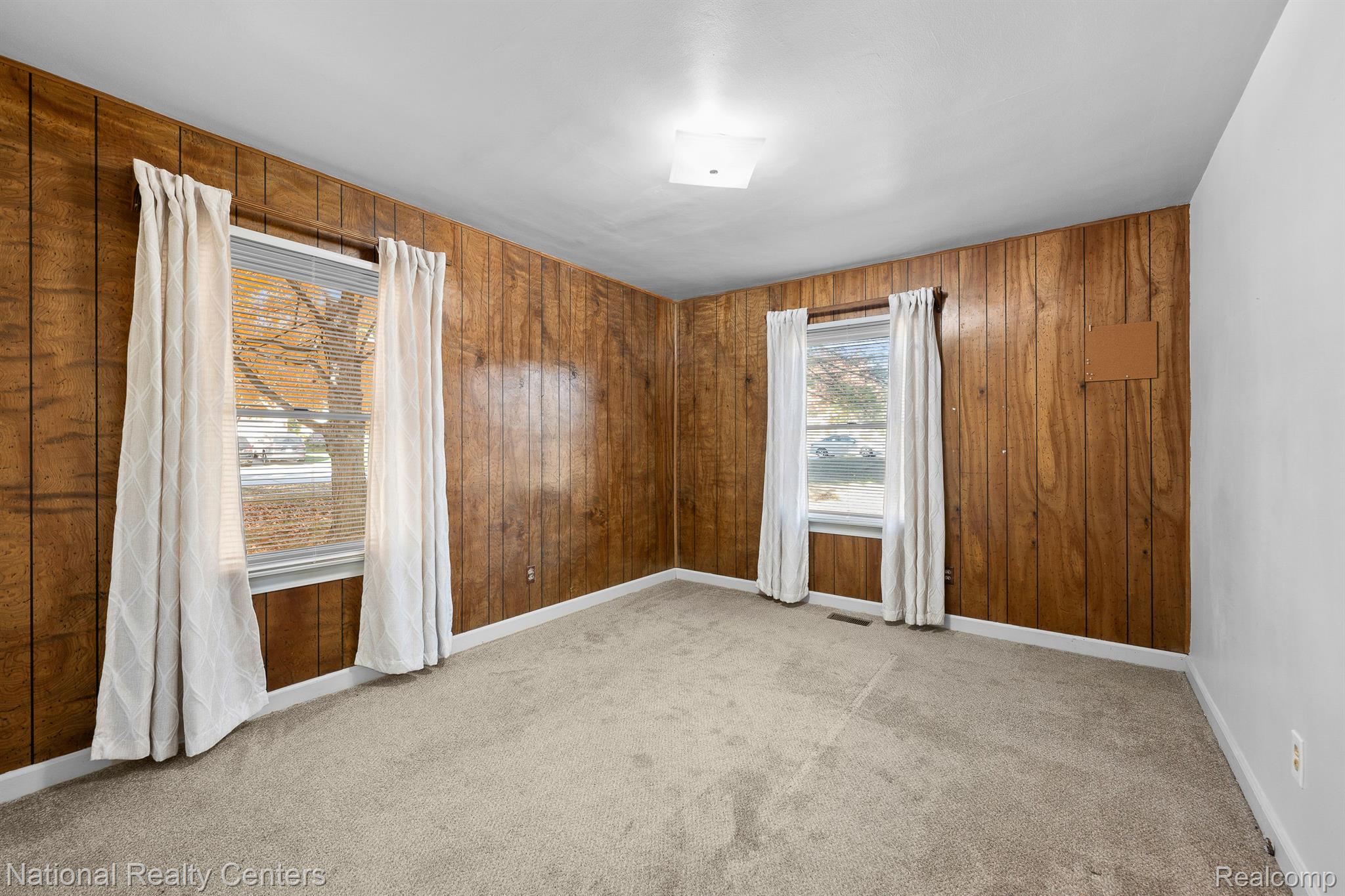 515 East Avon Road Rochester, MI 48307 - Photo 20 of 38 Gallery Image 20