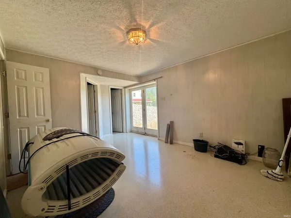$460,900 | 1732 South 275th Street West, Bloomfield, IN 47424