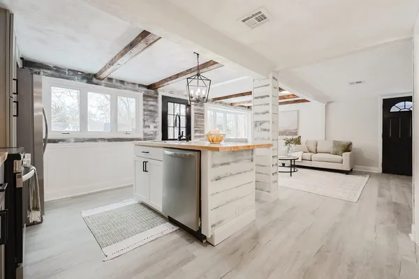 $575,000 | 16 Lenox Avenue, Westport, MA 02790