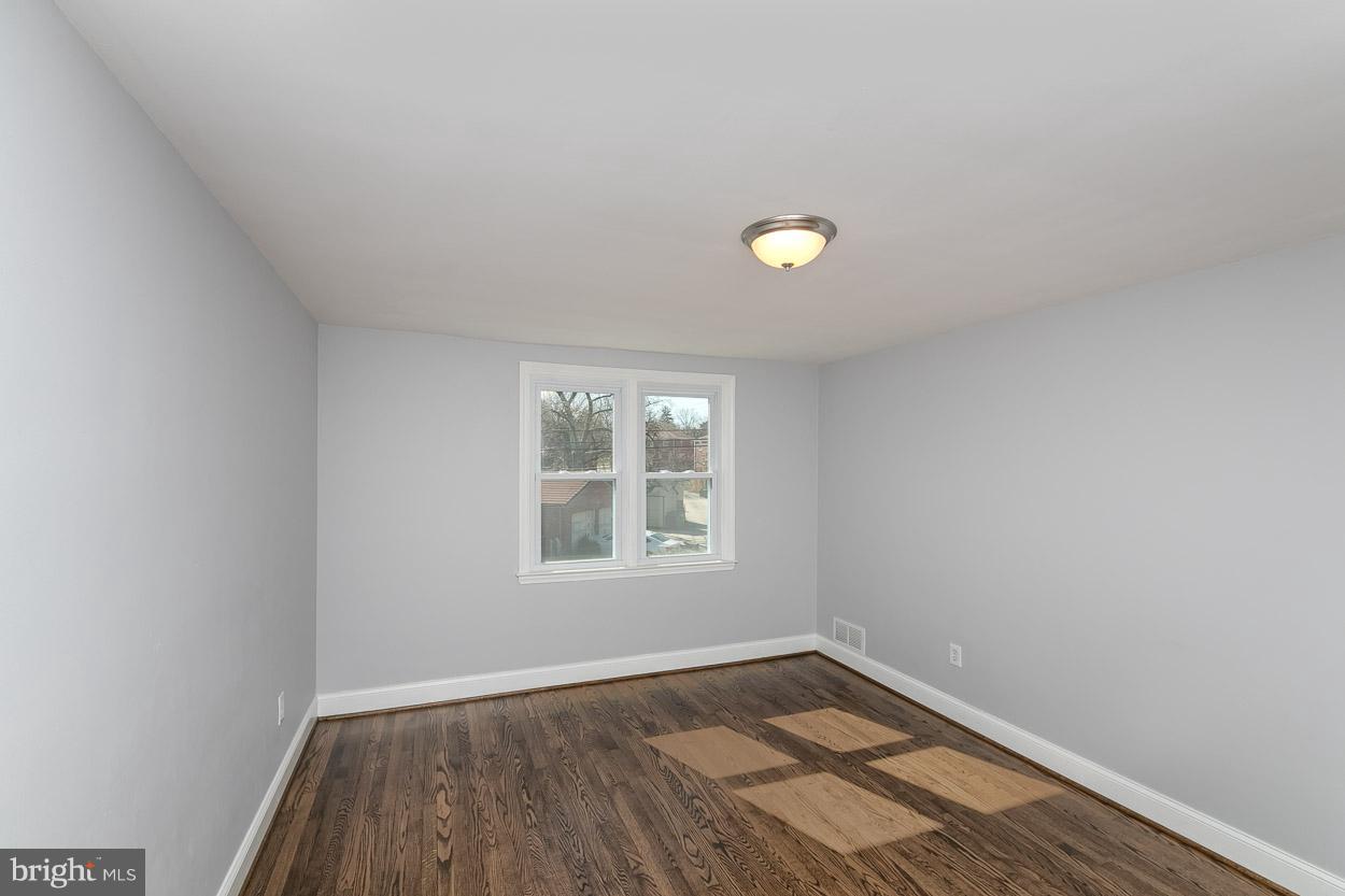 712 Stamford Road Baltimore, MD 21229 - Photo 17 of 28 Bedroom