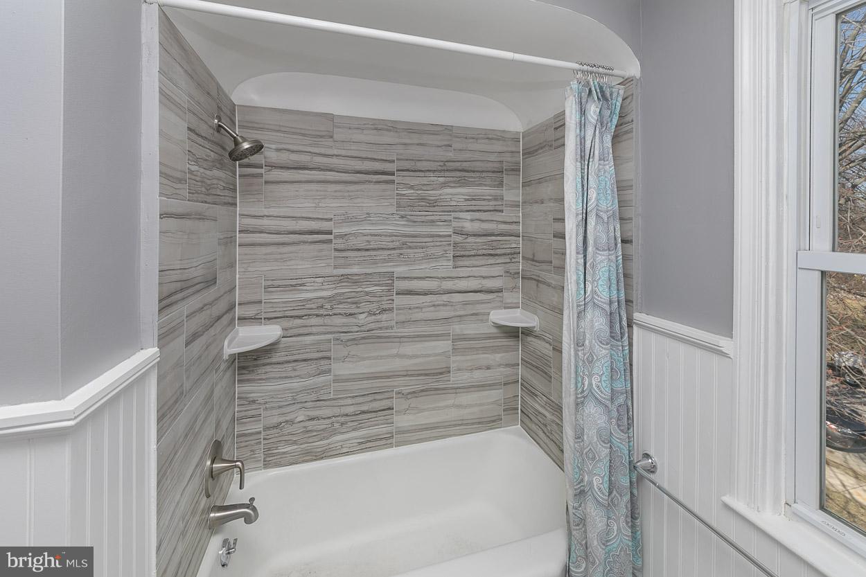 712 Stamford Road Baltimore, MD 21229 - Photo 22 of 28 Bath (Master)