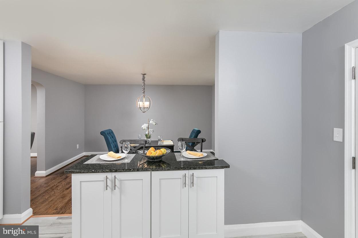 712 Stamford Road Baltimore, MD 21229 - Photo 8 of 28 Kitchen