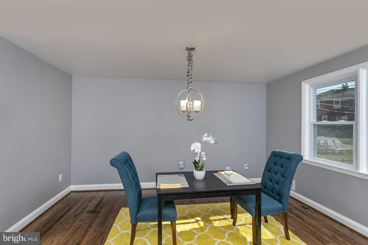 712 Stamford Road Baltimore, MD 21229 - Photo 9 of 28 Dining Room