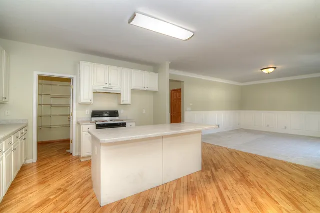 $464,900 | 39W380 Armstrong Lane, Geneva, IL 60134