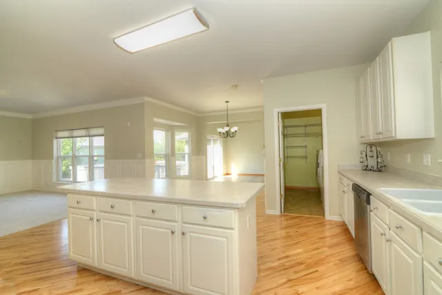 $464,900 | 39W380 Armstrong Lane, Geneva, IL 60134