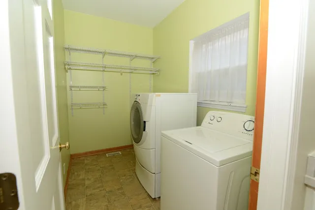 $464,900 | 39W380 Armstrong Lane, Geneva, IL 60134