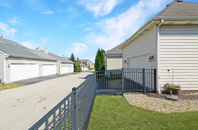 $464,900 | 39W380 Armstrong Lane, Geneva, IL 60134