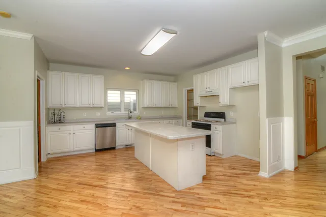 $464,900 | 39W380 Armstrong Lane, Geneva, IL 60134