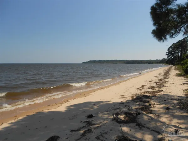 $170,000 | 6400 Scenic Highway, Pensacola, FL 32504