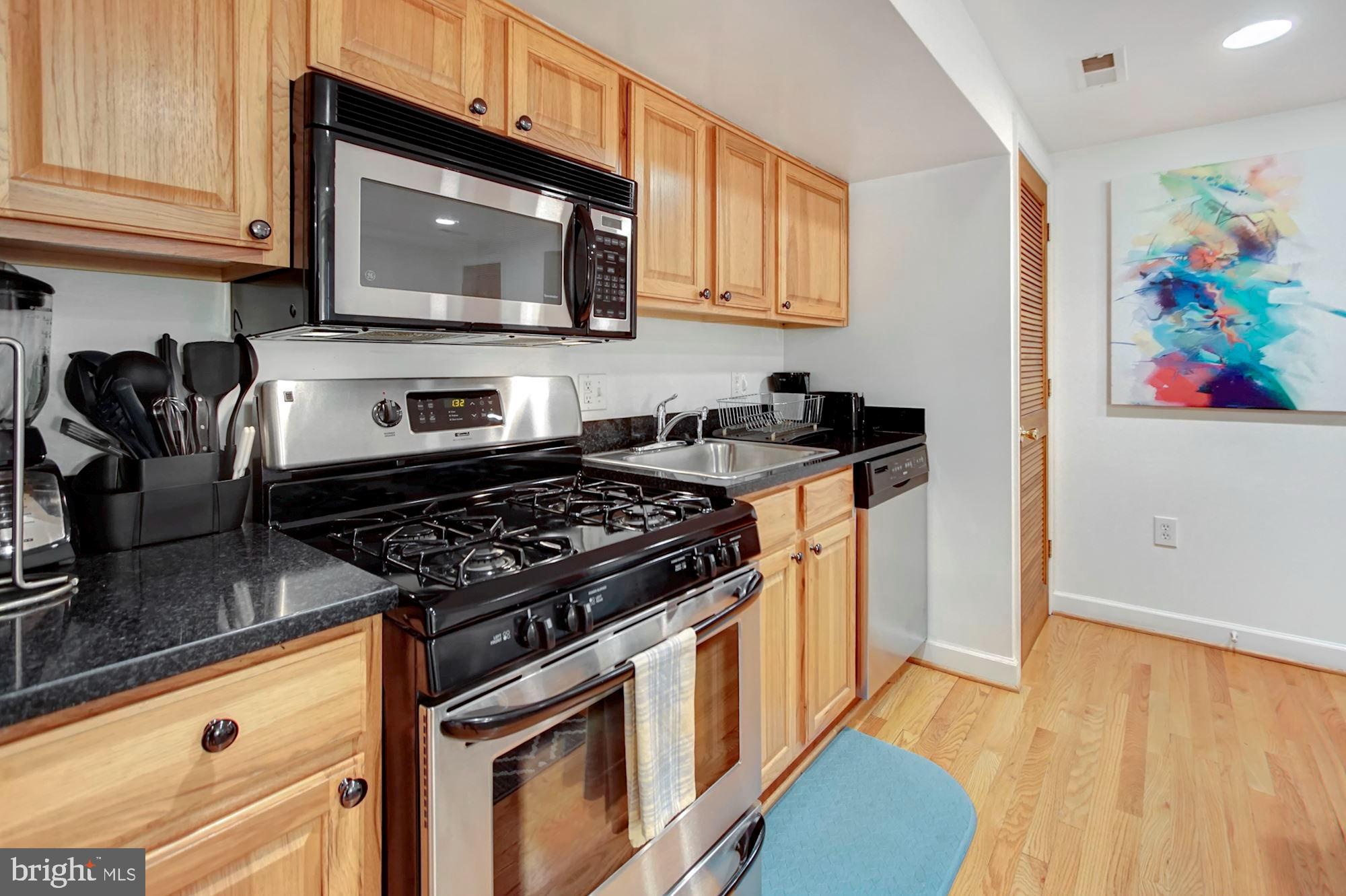 1421 Q Street Northwest, Unit 3 Washington, DC 20009 - Photo 7 of 27