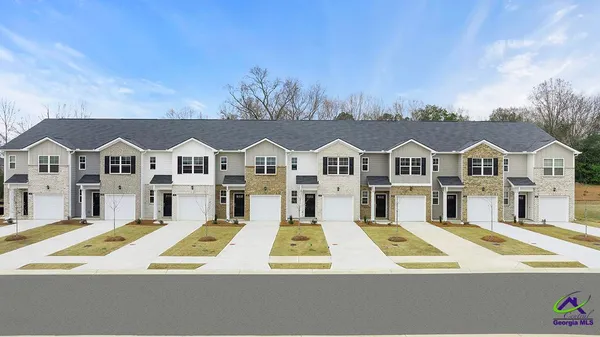 $217,910 | 202 Kenmore Circle, Perry, GA 31069