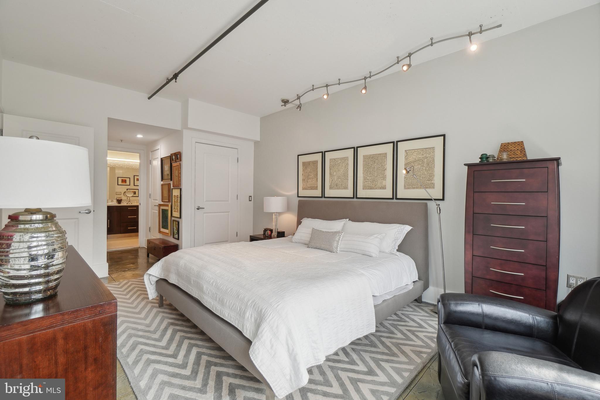 1440 Church Street Northwest, Unit 605 Washington, DC 20005 - Photo 19 of 35 Primary Bedroom