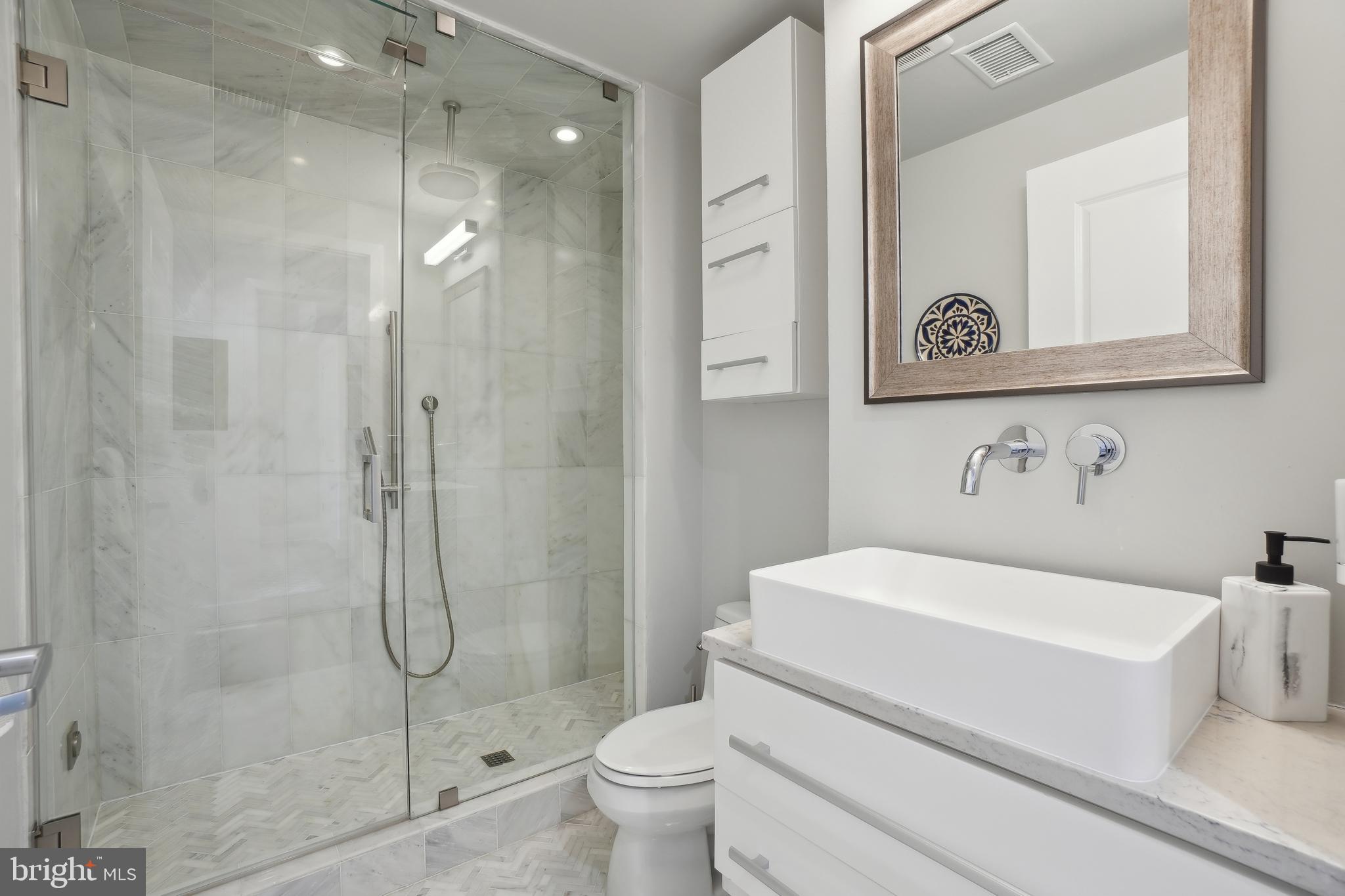 1440 Church Street Northwest, Unit 605 Washington, DC 20005 - Photo 25 of 35 Guest Bathroom