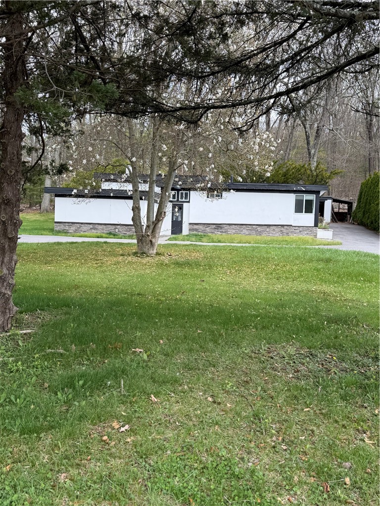 35 Fenwood Avenue Smithfield, RI 02917 - Photo 5 of 21