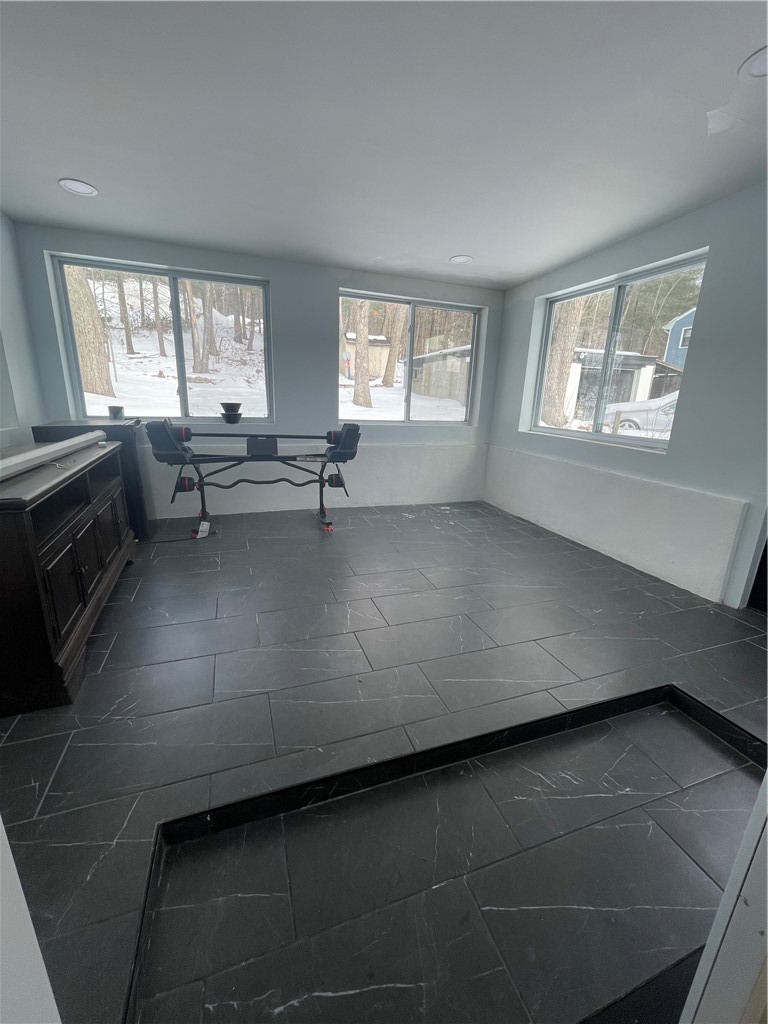 35 Fenwood Avenue Smithfield, RI 02917 - Photo 9 of 21