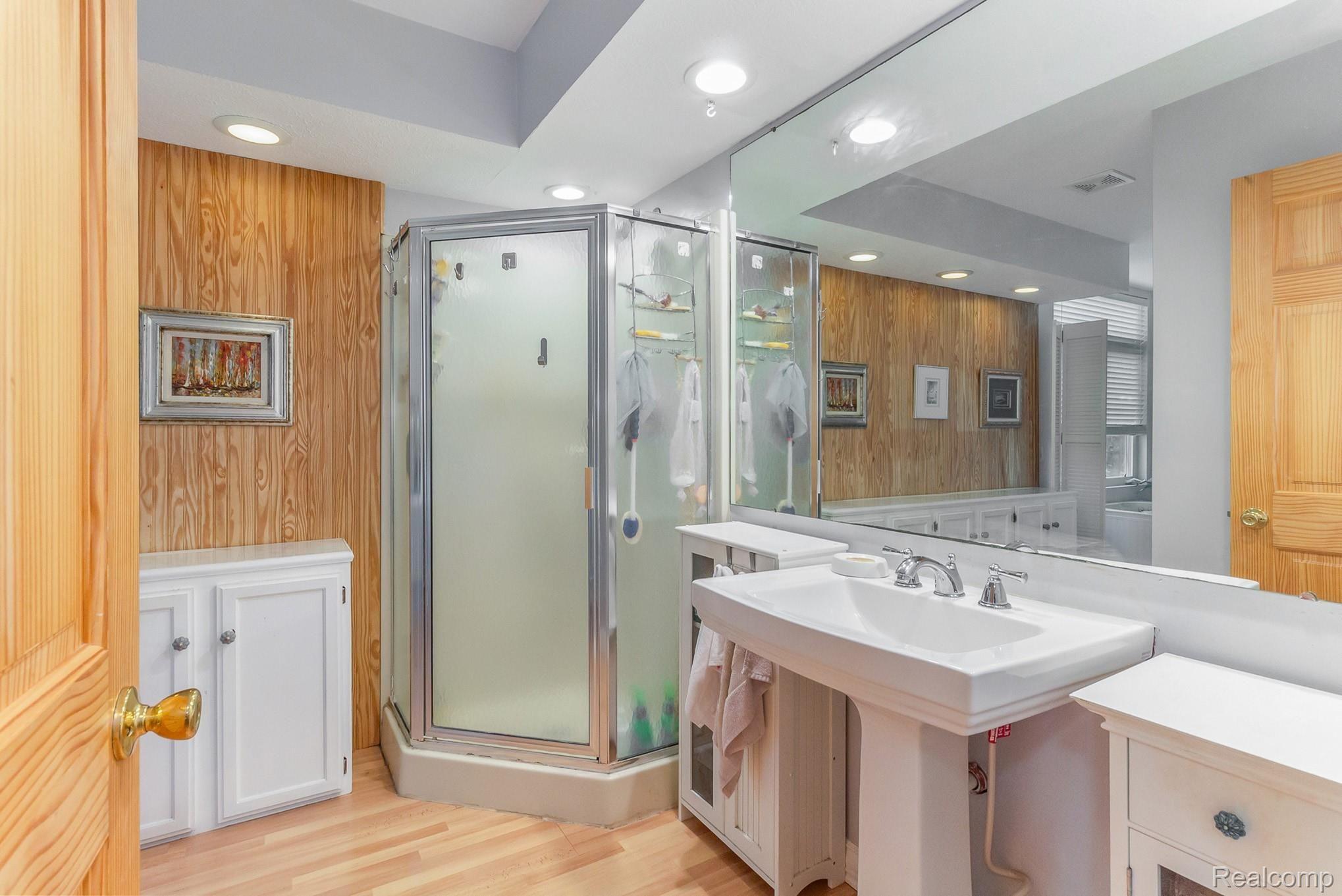 6069 West Britton Road Perry, MI 48872 - Photo 17 of 31 07 - Primary Bath 2.jpg