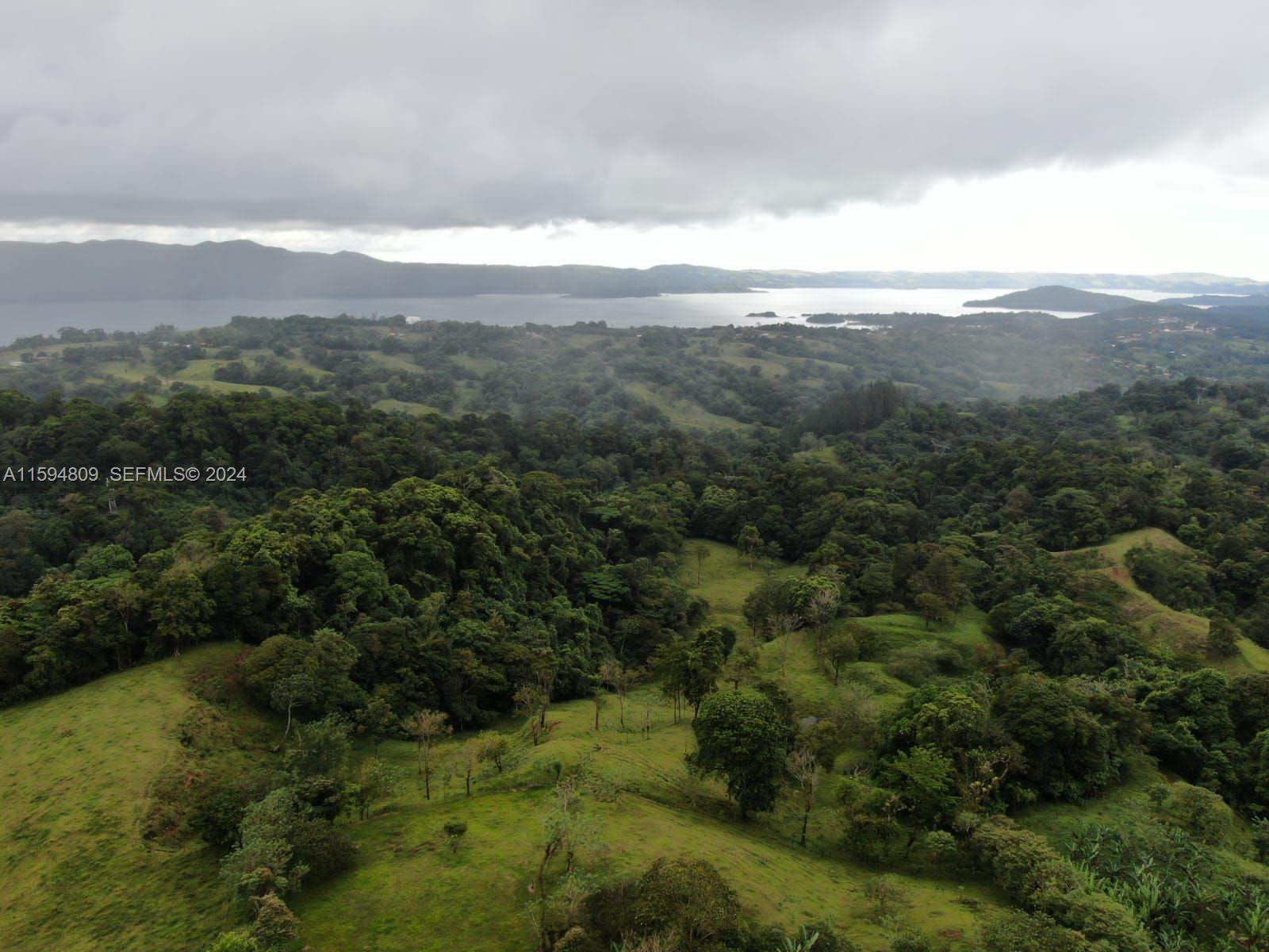 undefined, CR 00000 - Photo 7 of 14 a view of a mountain in the distance in a field