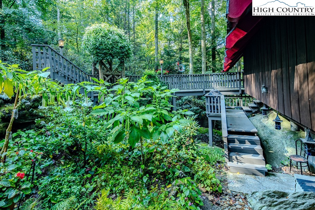 335 Cherry Drive Boone, NC 28607 - Photo 30 of 32 a view of outdoor space and yard