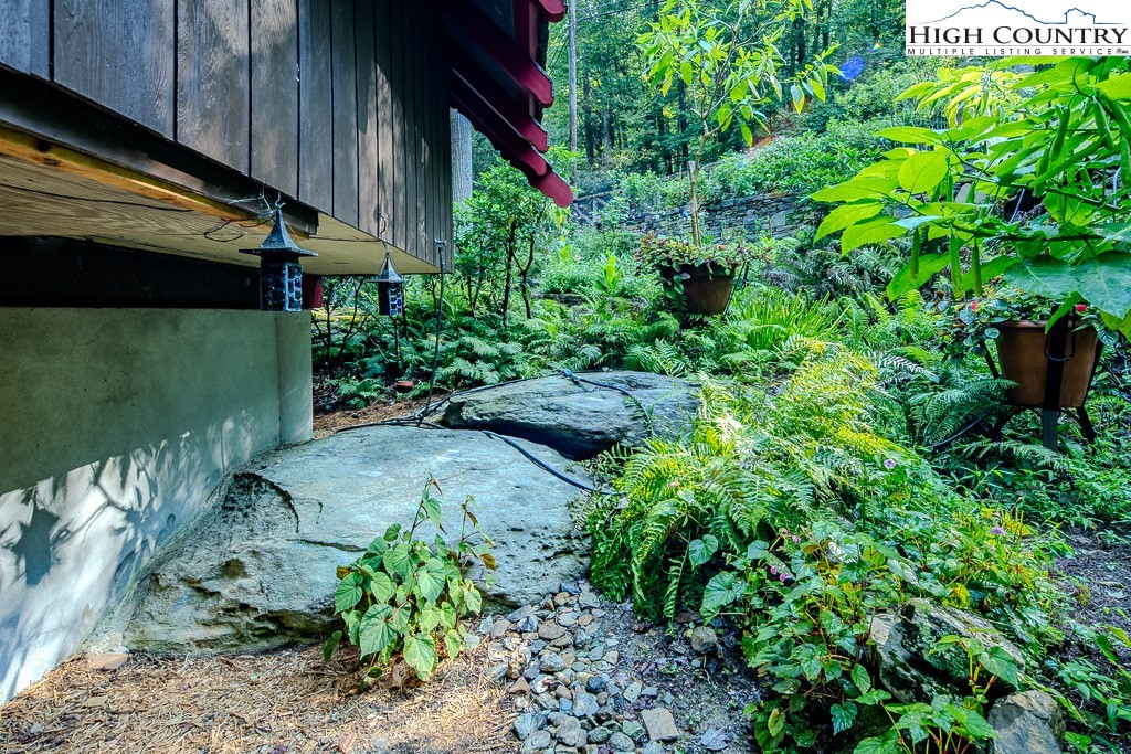 335 Cherry Drive Boone, NC 28607 - Photo 31 of 32 a view of outdoor space and yard