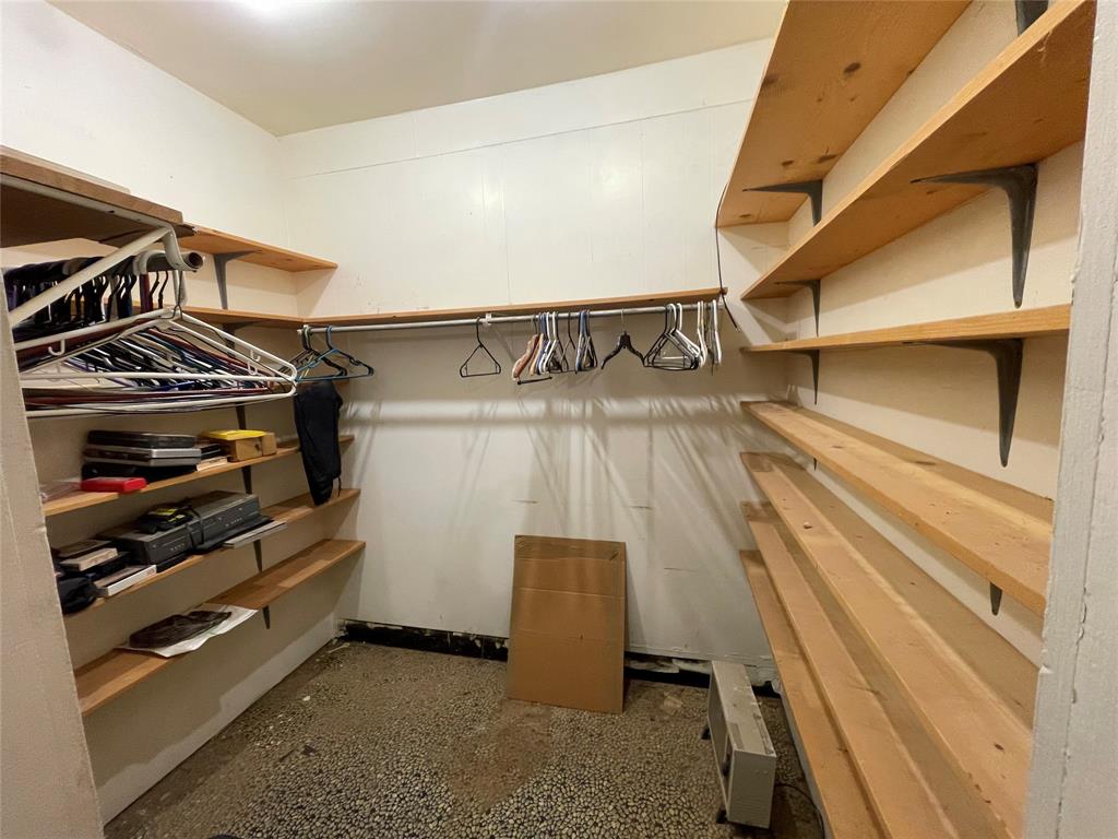 100 Cottle Street Moran, TX 76464 - Photo 13 of 33 Primary bedroom large walkin closet