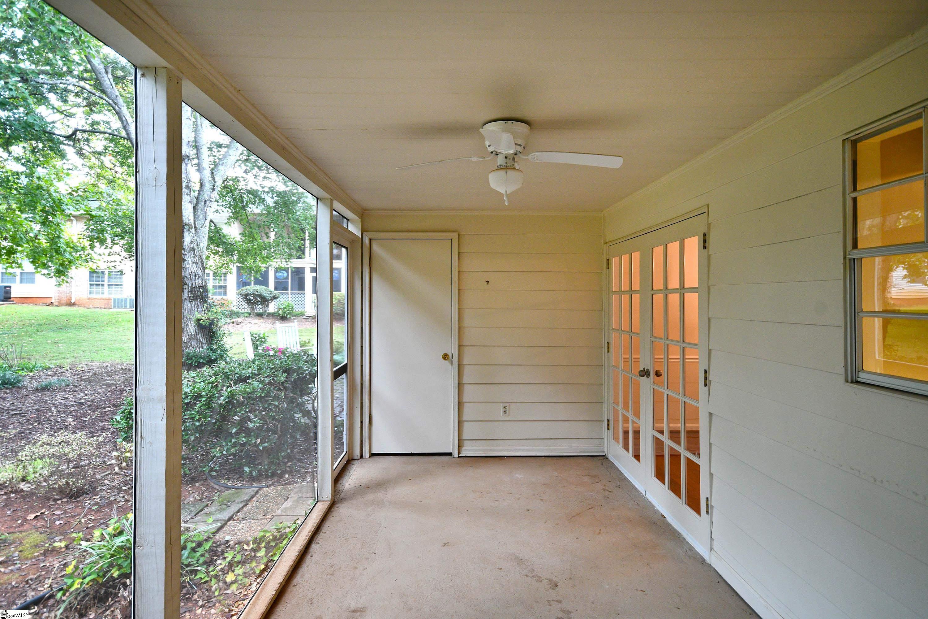 925 Cleveland Street, Unit 225 Greenville, SC 29601 - Photo 27 of 39