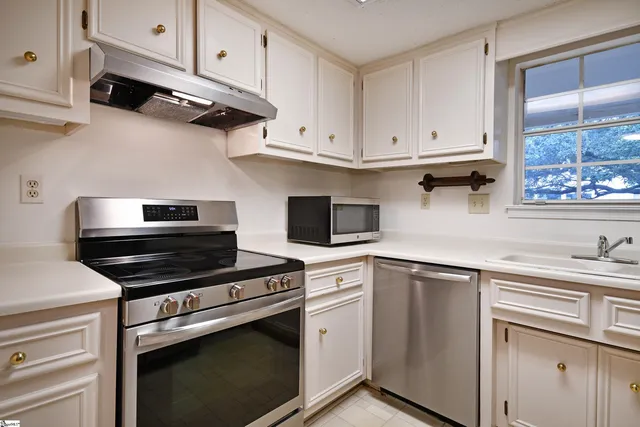 $274,900 | 925 Cleveland Street, Unit 225, Greenville, SC 29601