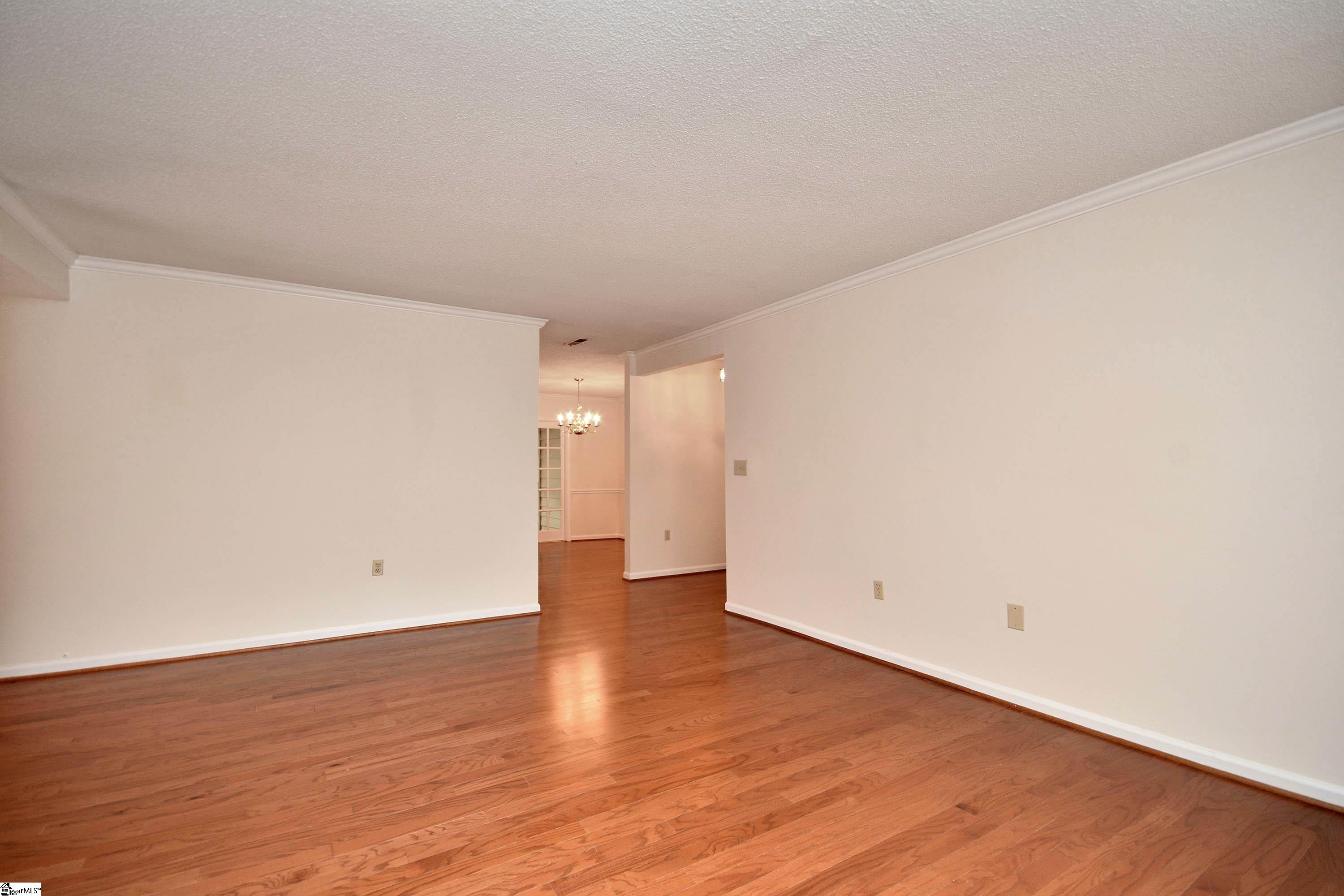 925 Cleveland Street, Unit 225 Greenville, SC 29601 - Photo 10 of 39