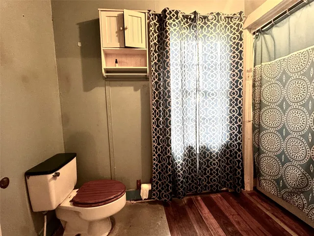 $425,000 | 13340 Highway 172, La Ward, TX 77970