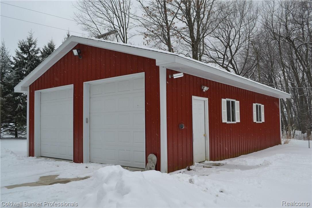 4530 Timber Lane Dryden, MI 48428 - Photo 27 of 36 Fully insulated with 3-220 Outlets and 8-110 Outlets