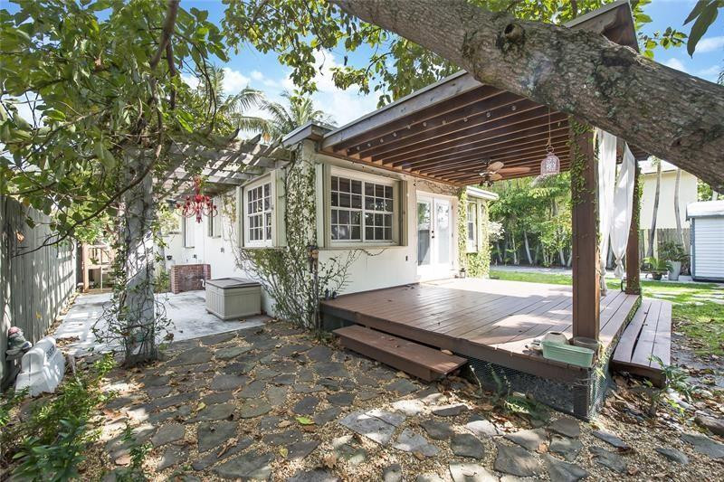 3630 Southwest 16th Street Miami, FL 33145 - Photo 9 of 13 Photo 9