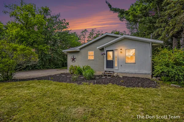 $329,900 | 2911 5 Mile Road Northeast, Grand Rapids, MI 49525