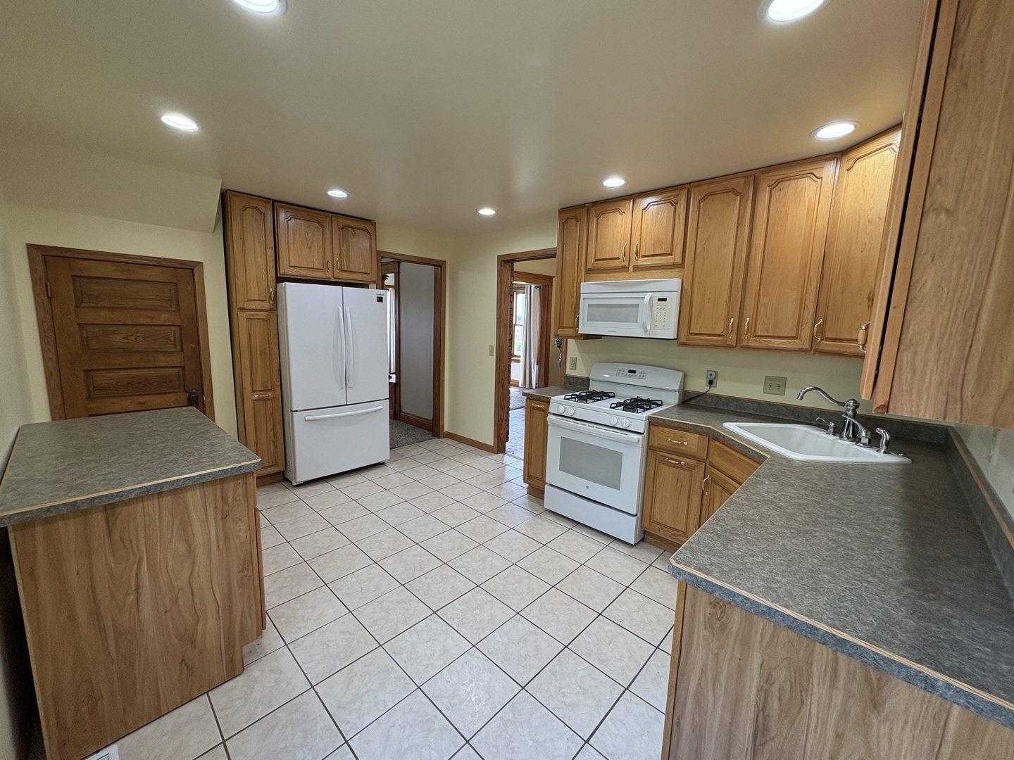 1741 Paw Paw Road Steward, IL 60553 - Photo 7 of 26