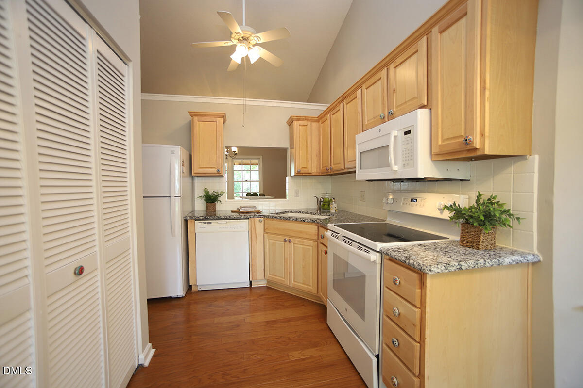 1106 Cotswold Court Raleigh, NC 27609 - Photo 7 of 26 1106 Cotswold Ct