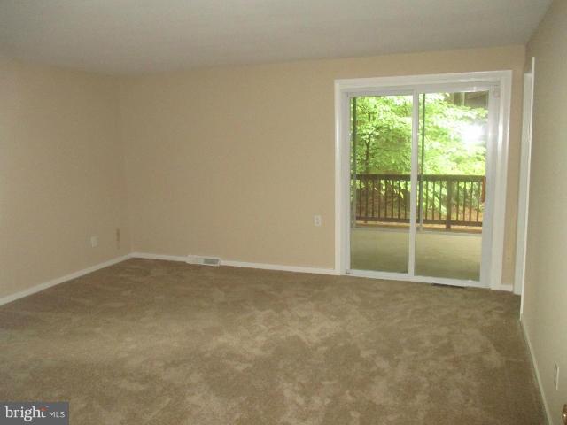 5175 Eliots Oak Road Columbia, MD 21044 - Photo 8 of 11 Bedroom