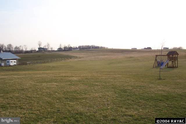 2302 Stoney Point Road, Unit 5 East Berlin, PA 17316 - Photo 6 of 7 Gallery Image 6