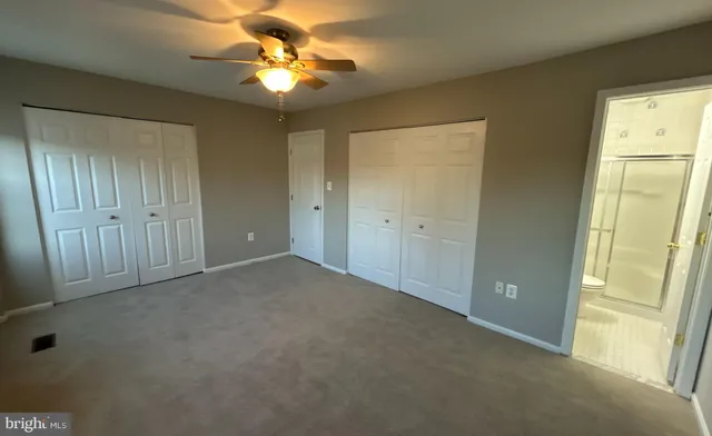 a view of empty room with window