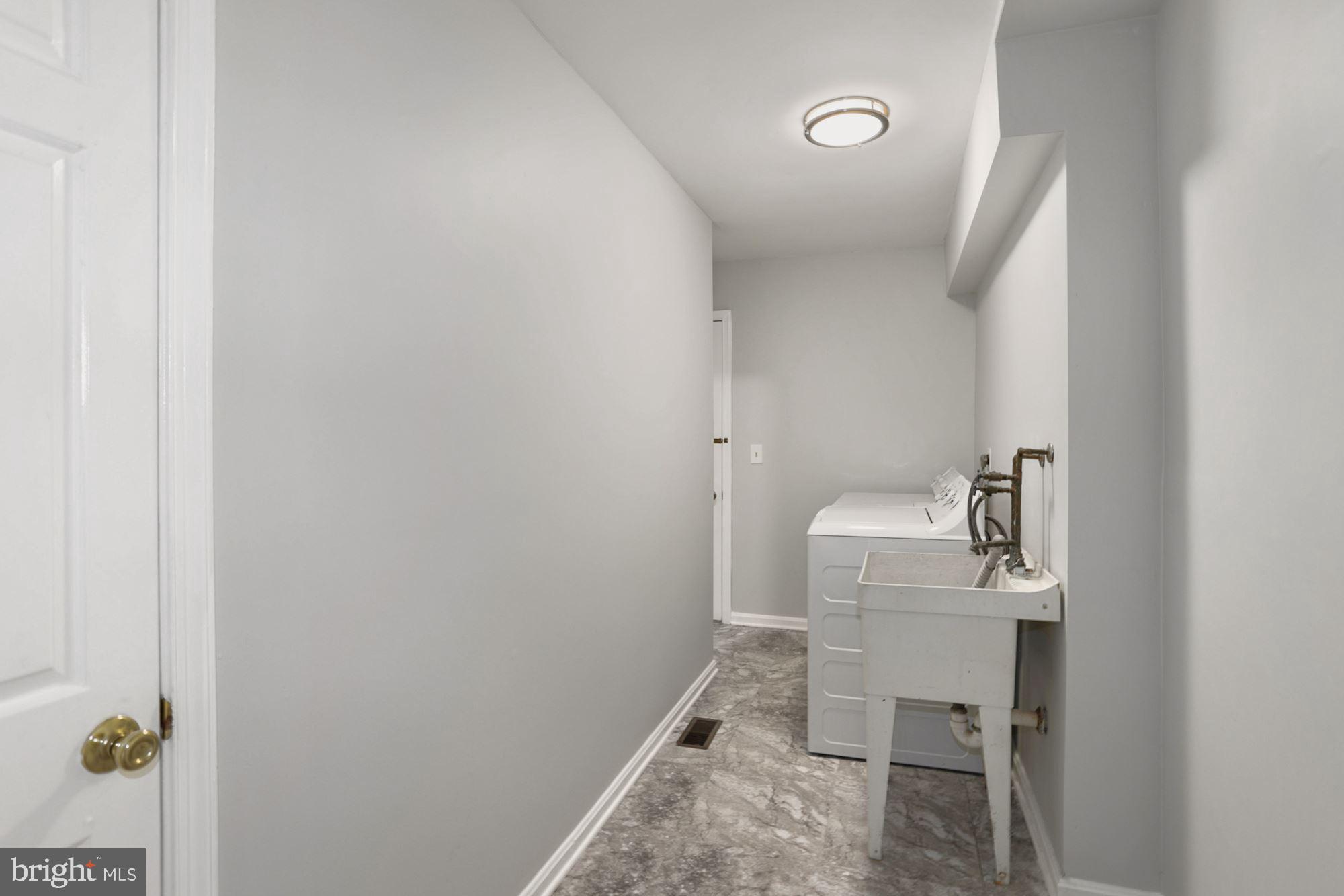 13122 Broadmore Road Silver Spring, MD 20904 - Photo 11 of 45 Laundry/Mud Room w/Closet