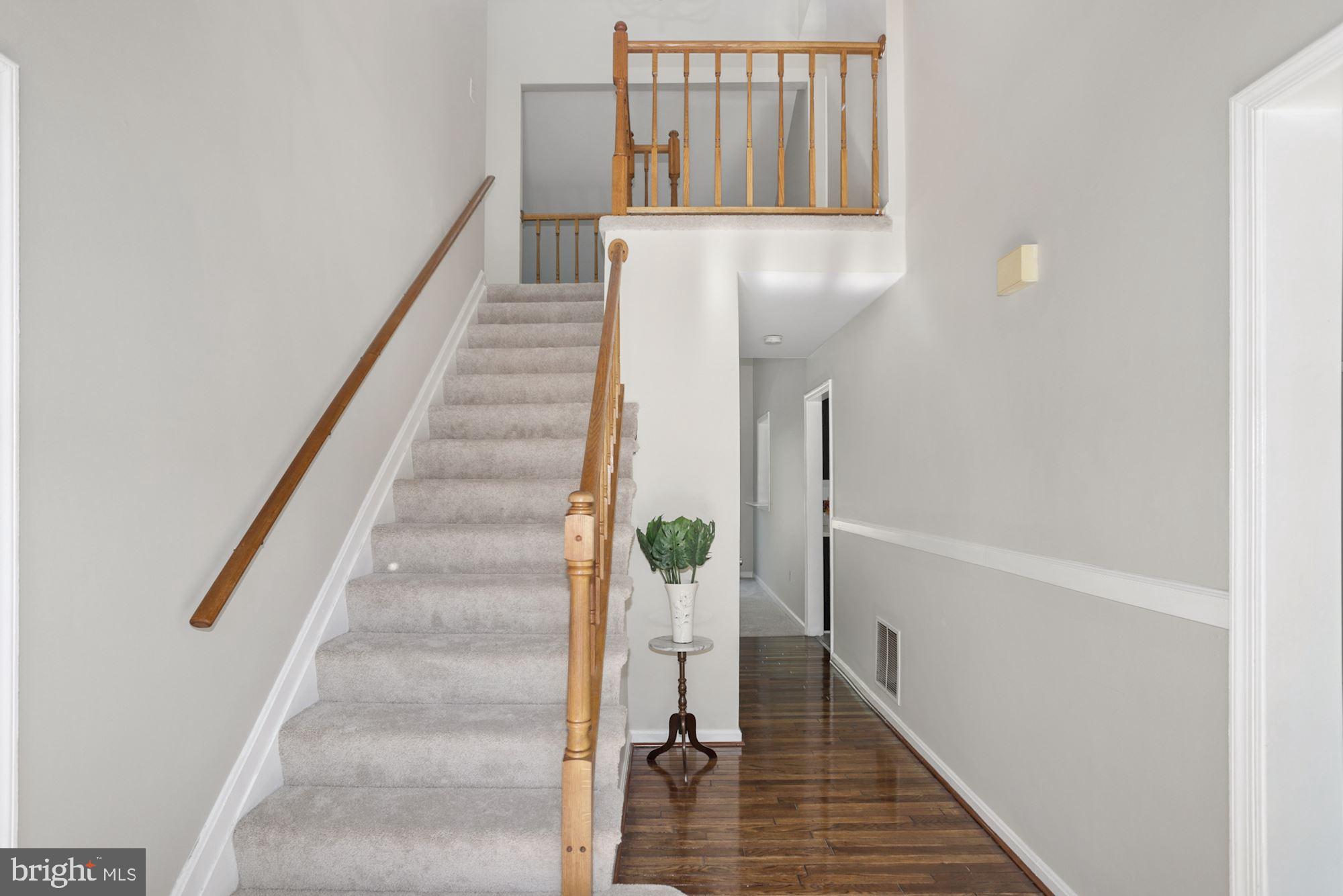 13122 Broadmore Road Silver Spring, MD 20904 - Photo 5 of 45 Foyer