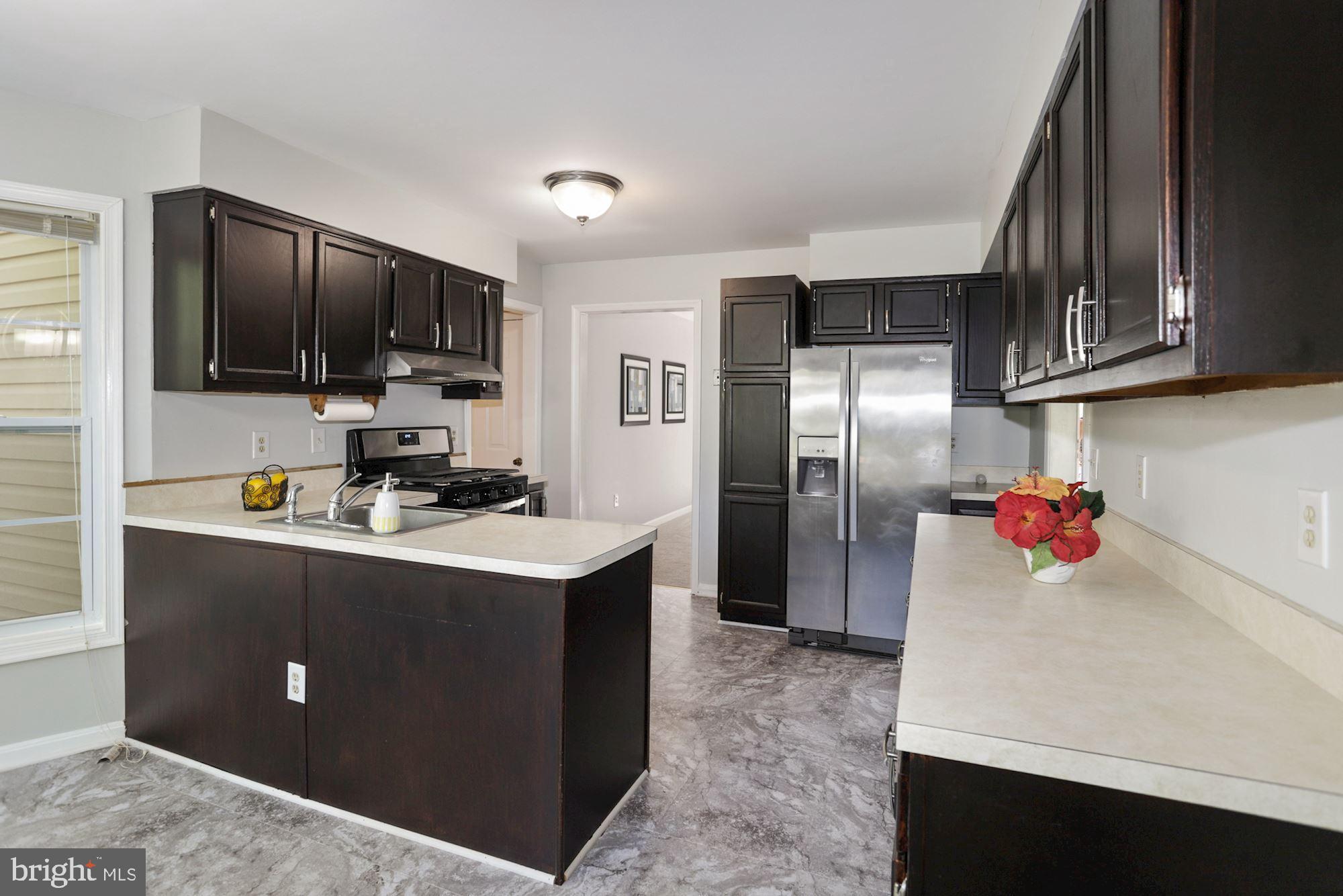 13122 Broadmore Road Silver Spring, MD 20904 - Photo 10 of 45 Kitchen