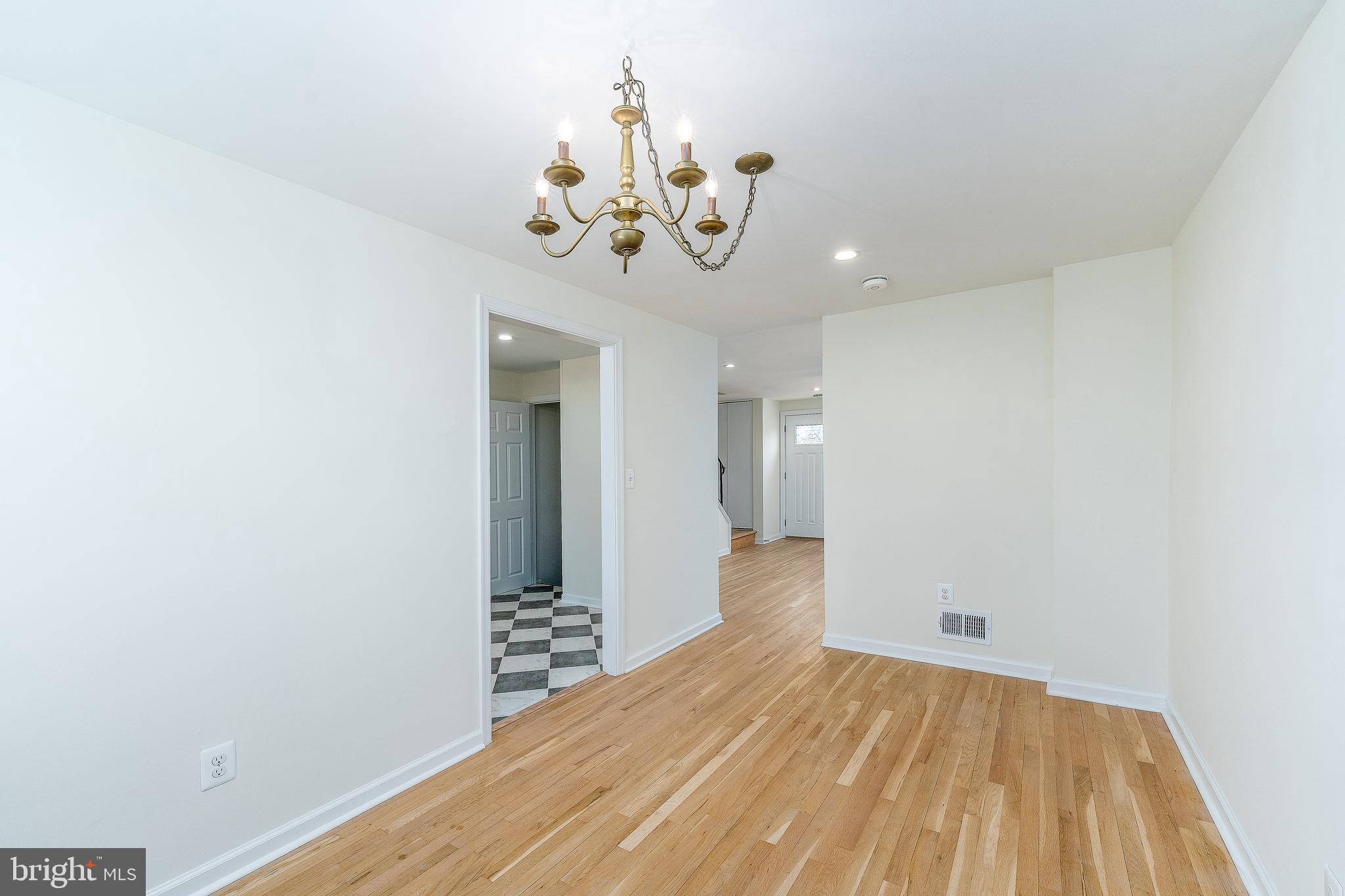 5910 Laclede Road Baltimore, MD 21206 - Photo 9 of 38 Dining Room
