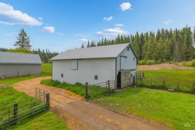 $899,000 | 716 3 Bear Creek Road, Kendrick, ID 83537