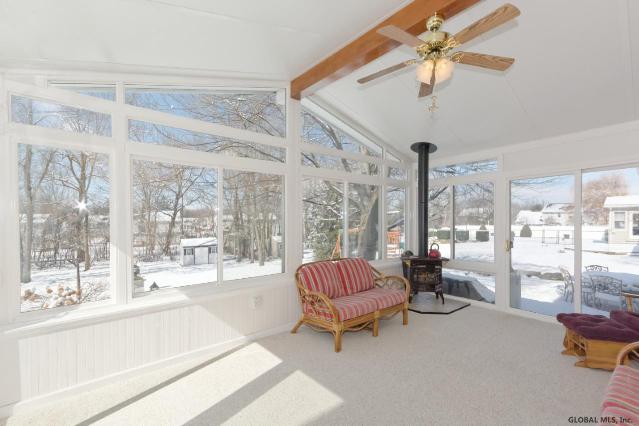 28 Robin Lane Rensselaer, NY 12144 - Photo 2 of 35 Photo 2