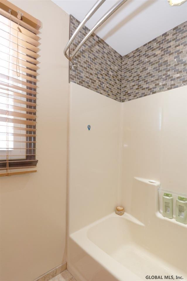 28 Robin Lane Rensselaer, NY 12144 - Photo 22 of 35 Photo 22