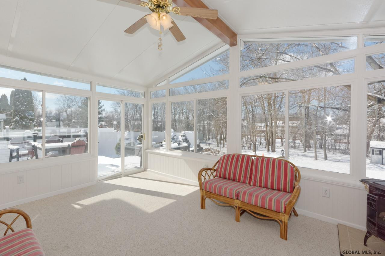 28 Robin Lane Rensselaer, NY 12144 - Photo 3 of 35 Photo 3