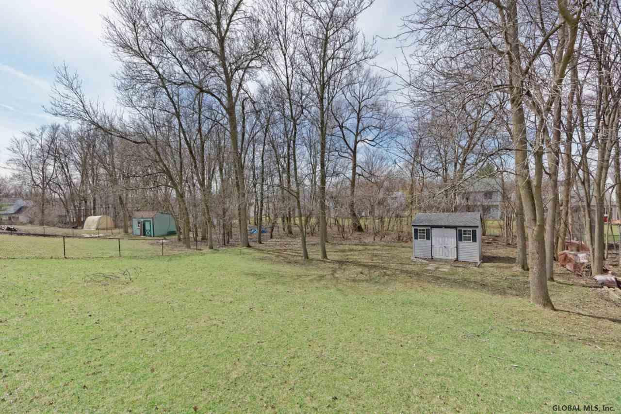 28 Robin Lane Rensselaer, NY 12144 - Photo 33 of 35 Photo 33