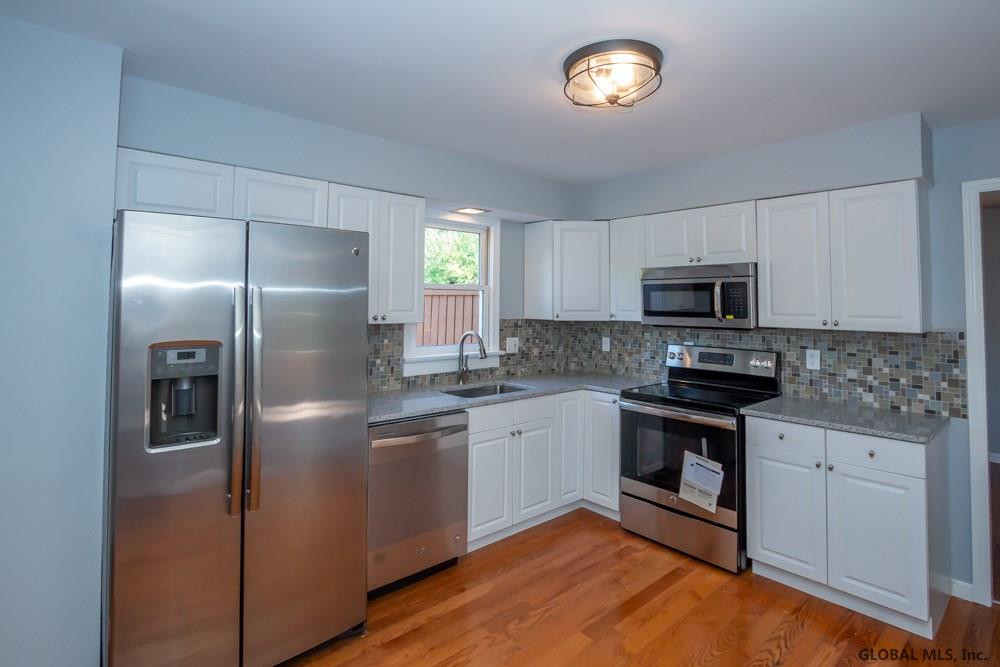 60 Colonial Road Stillwater, NY 12170 - Photo 3 of 38 Photo 3