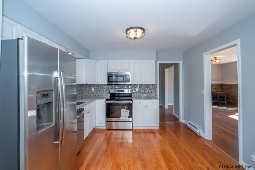 60 Colonial Road Stillwater, NY 12170 - Photo 6 of 38 Photo 6