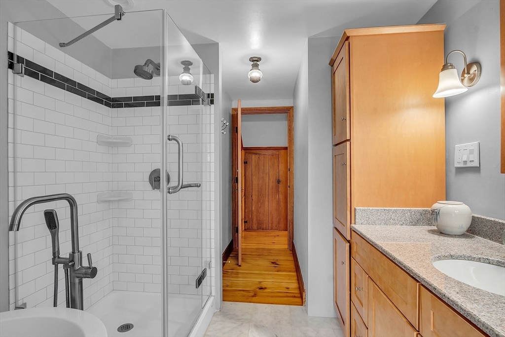 156 Bridge Street Hamilton, MA 01982 - Photo 14 of 42 Gallery Image 14